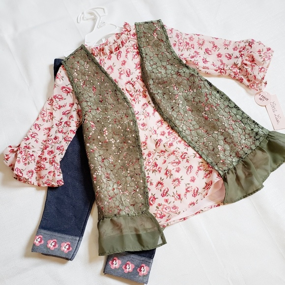 Little Lass Other - New Little Lass 3-piece Floral Outfit